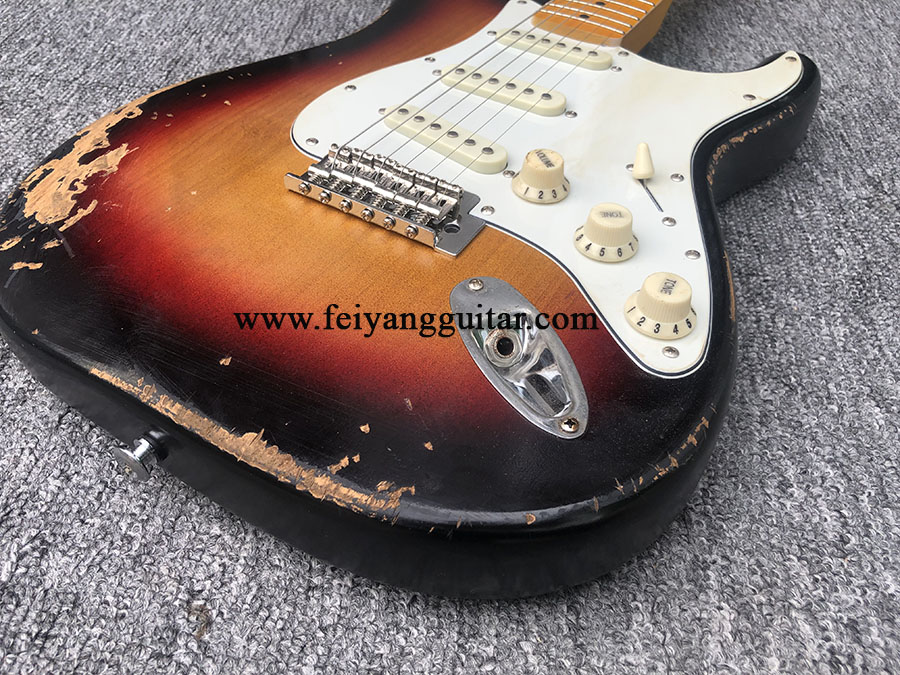 Old electric guitar Clearance